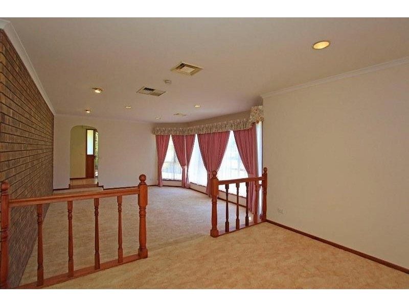 13 Worsley Place, Lavington NSW 2641