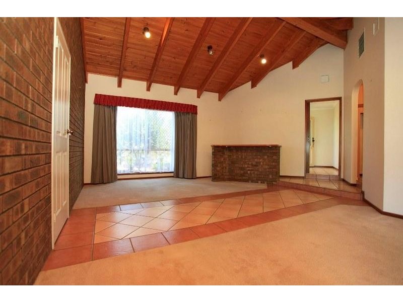 13 Worsley Place, Lavington NSW 2641