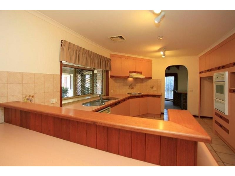 13 Worsley Place, Lavington NSW 2641