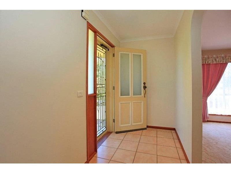 13 Worsley Place, Lavington NSW 2641
