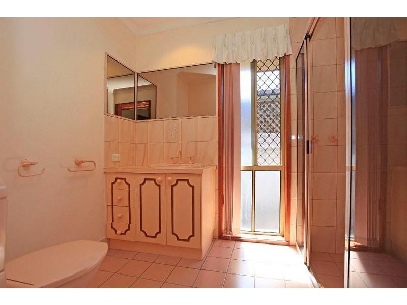 13 Worsley Place, Lavington NSW 2641