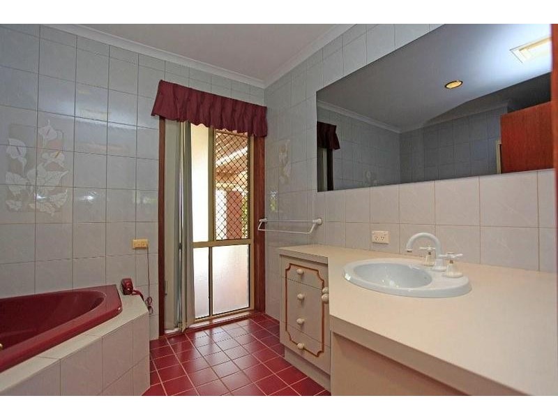 13 Worsley Place, Lavington NSW 2641