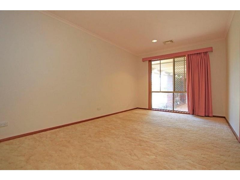 13 Worsley Place, Lavington NSW 2641