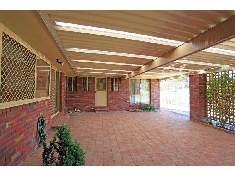 13 Worsley Place, Lavington NSW 2641