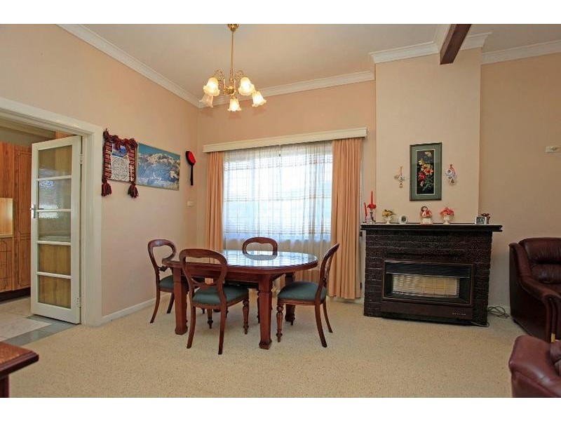 1068 Alemein Avenue, North Albury NSW 2640