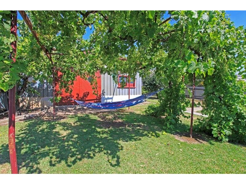 1068 Alemein Avenue, North Albury NSW 2640