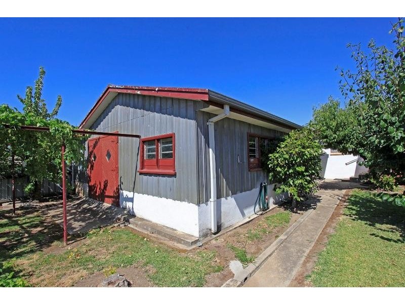 1068 Alemein Avenue, North Albury NSW 2640