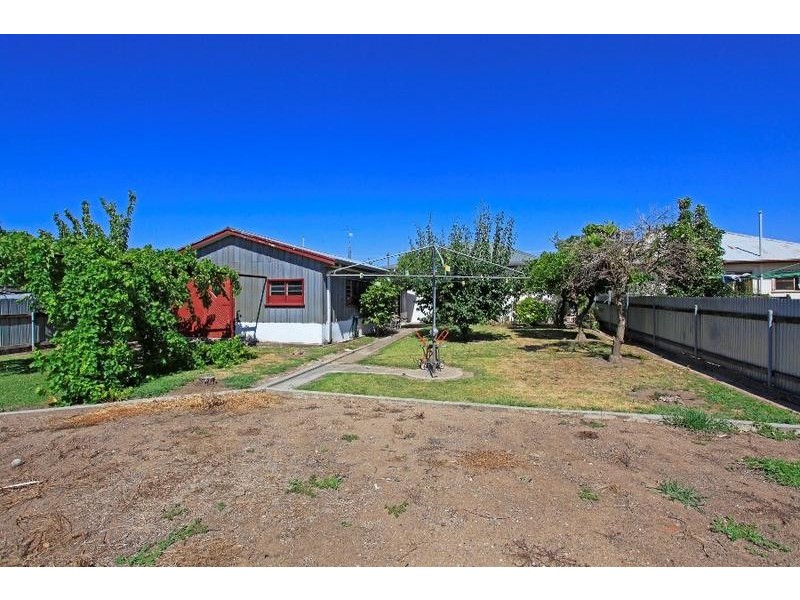 1068 Alemein Avenue, North Albury NSW 2640