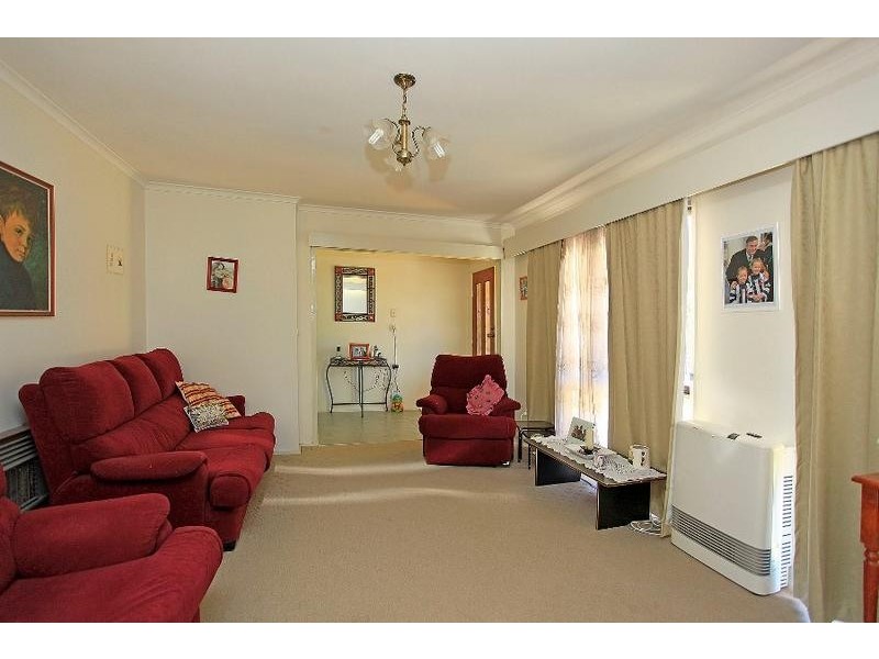 351 Sutherland Street, Lavington NSW 2641