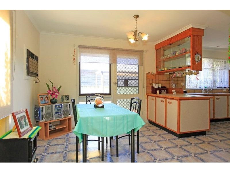 351 Sutherland Street, Lavington NSW 2641