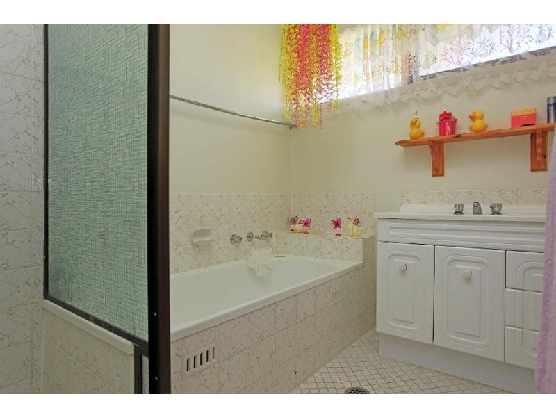 351 Sutherland Street, Lavington NSW 2641