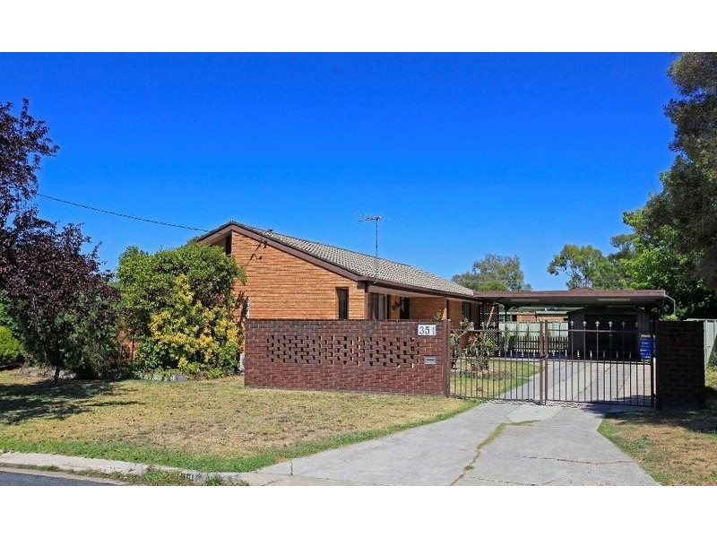 351 Sutherland Street, Lavington NSW 2641