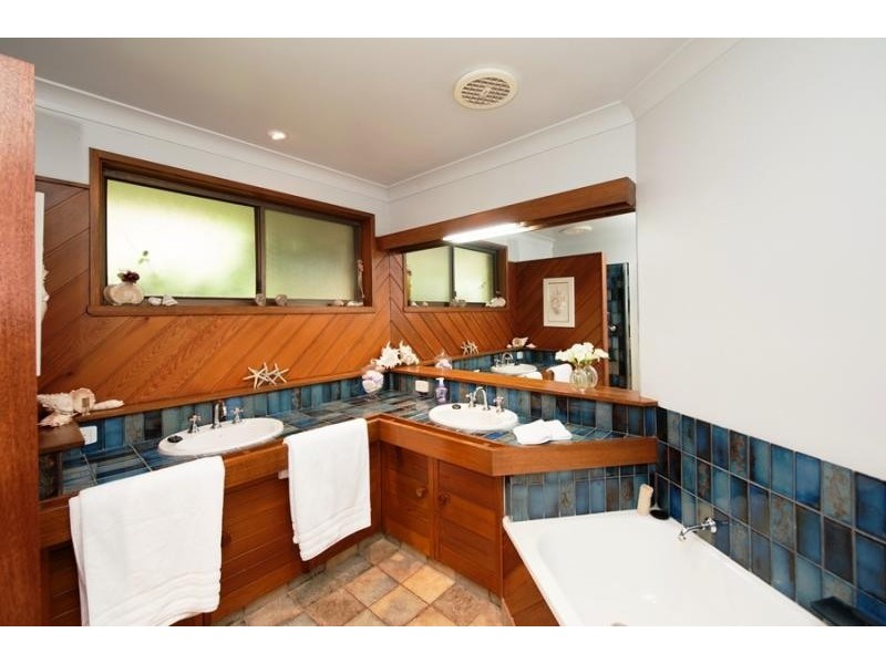 406 Carlma Crescent, Lavington NSW 2641