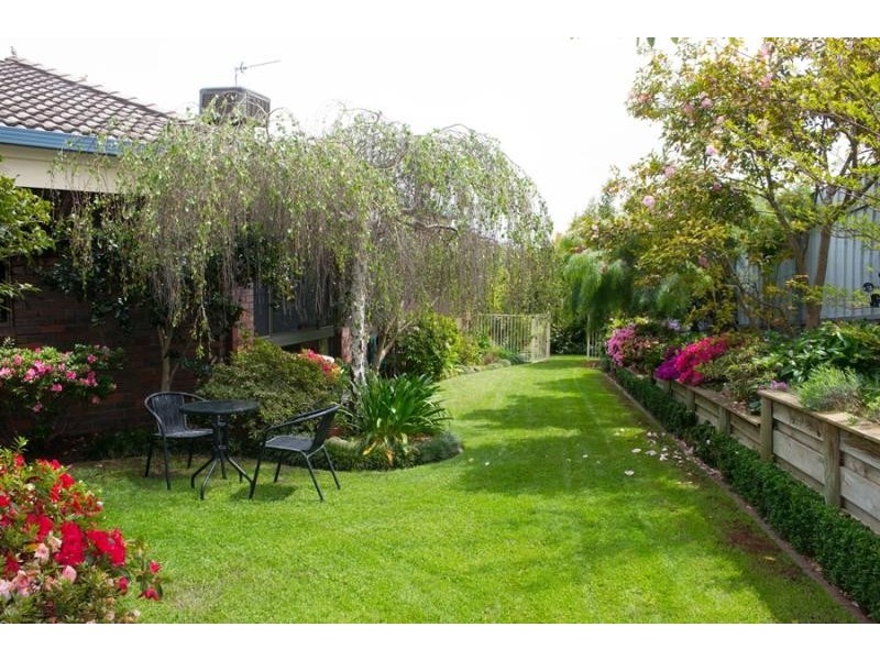 406 Carlma Crescent, Lavington NSW 2641