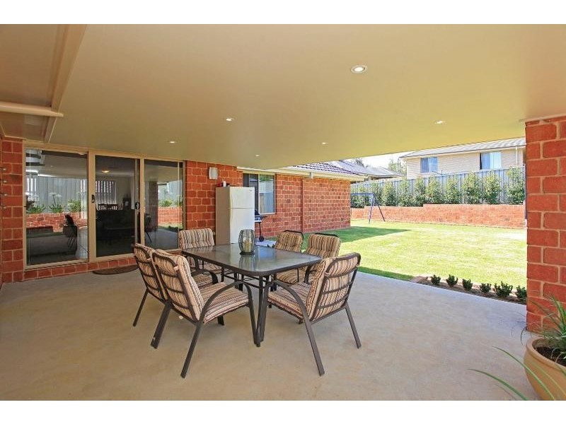 86 Honeyeater Circuit, Thurgoona NSW 2640