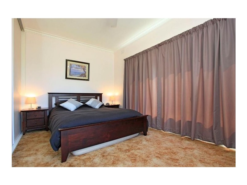 993 Tullimbar Street, North Albury NSW 2640