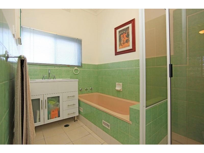 993 Tullimbar Street, North Albury NSW 2640