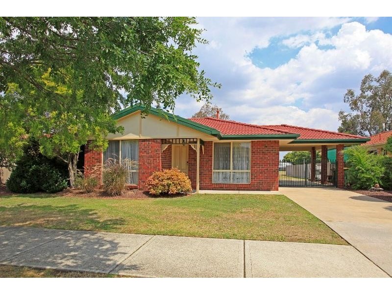 27 Neptune Drive, Lavington NSW 2641