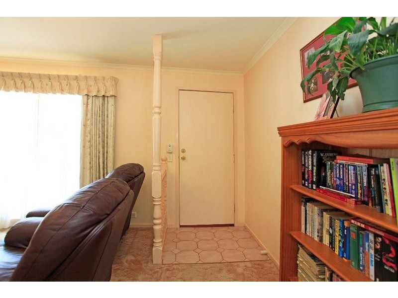 27 Neptune Drive, Lavington NSW 2641