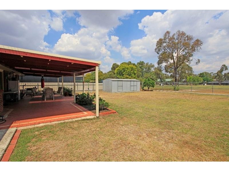 27 Neptune Drive, Lavington NSW 2641