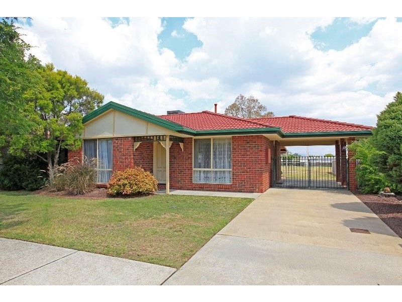 27 Neptune Drive, Lavington NSW 2641