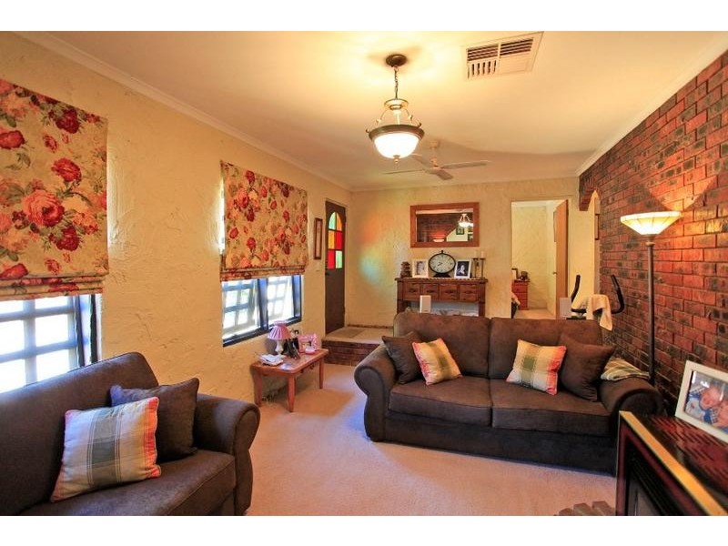 2/551 Lyne Street, Lavington NSW 2641