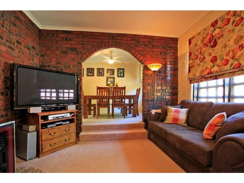 2/551 Lyne Street, Lavington NSW 2641