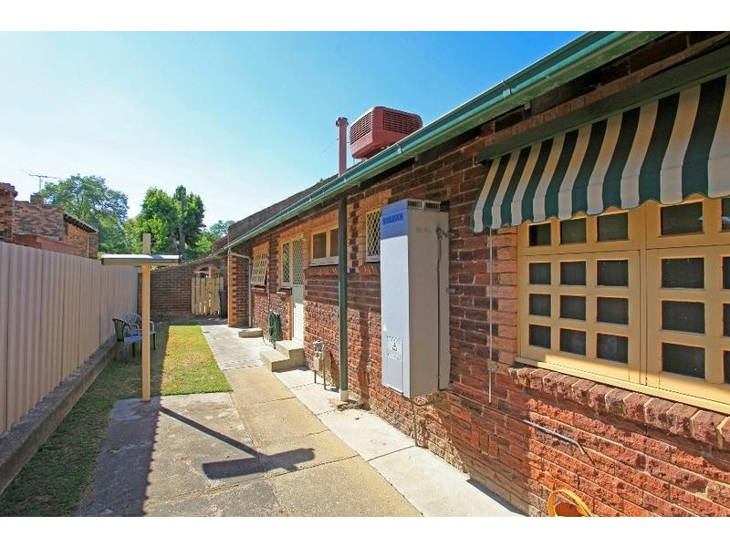 2/551 Lyne Street, Lavington NSW 2641