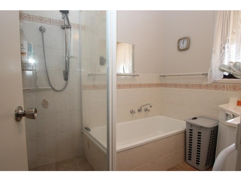 26 Goolagar Crescent, Lavington NSW 2641