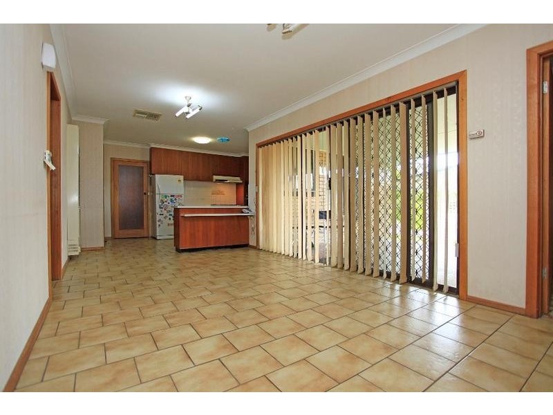 310 Parkland Crescent, Lavington NSW 2641