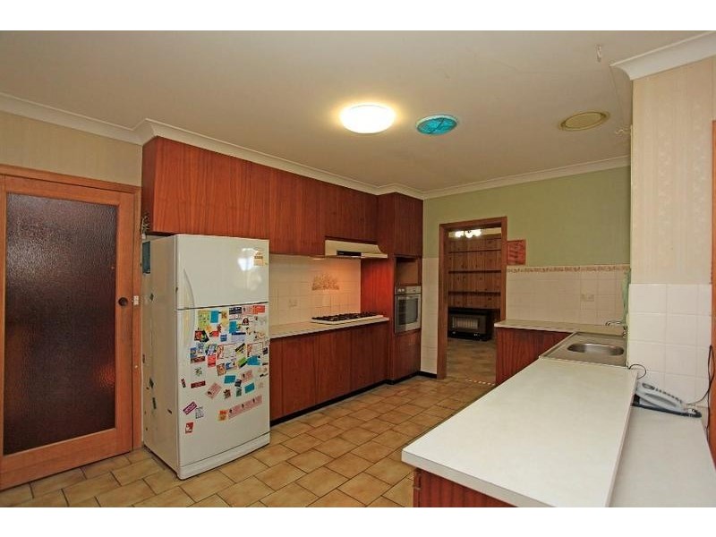 310 Parkland Crescent, Lavington NSW 2641