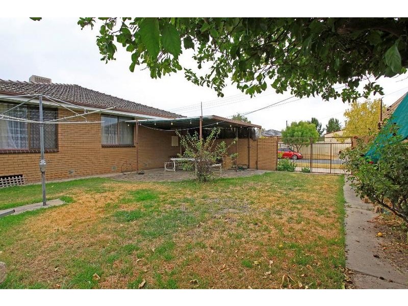 310 Parkland Crescent, Lavington NSW 2641