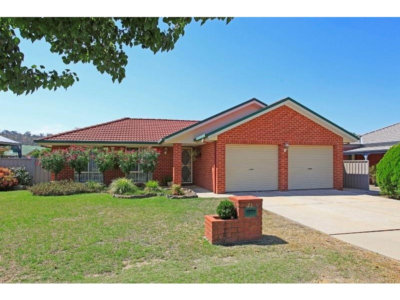 35 Hallam Street, Glenroy NSW 2640