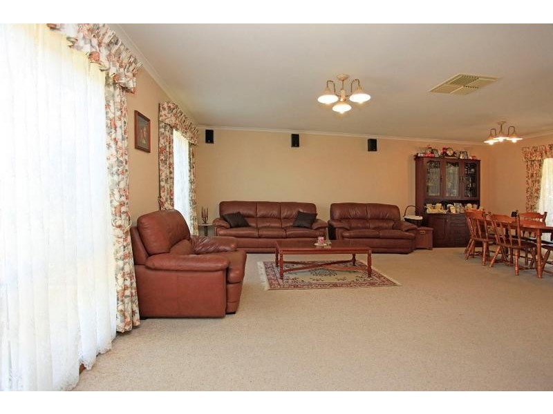 35 Hallam Street, Glenroy NSW 2640