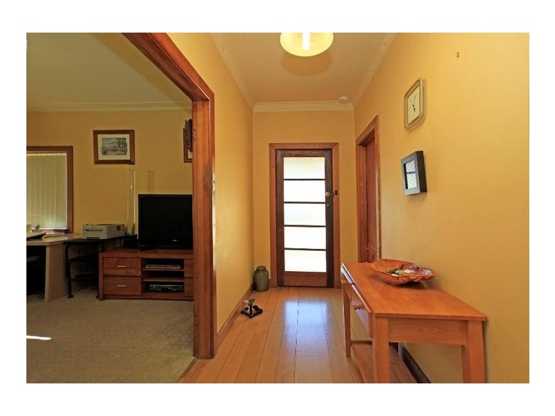 231 Bernhardt Street, East Albury NSW 2640