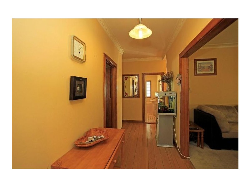 231 Bernhardt Street, East Albury NSW 2640