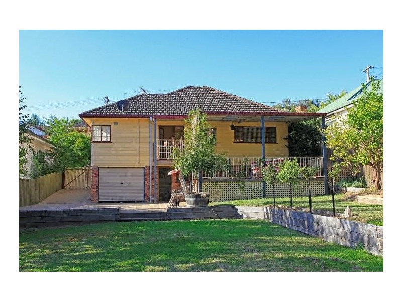 231 Bernhardt Street, East Albury NSW 2640
