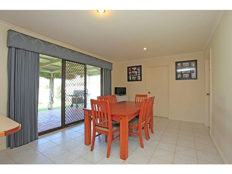 18 O’Brien Court, West Albury NSW 2640