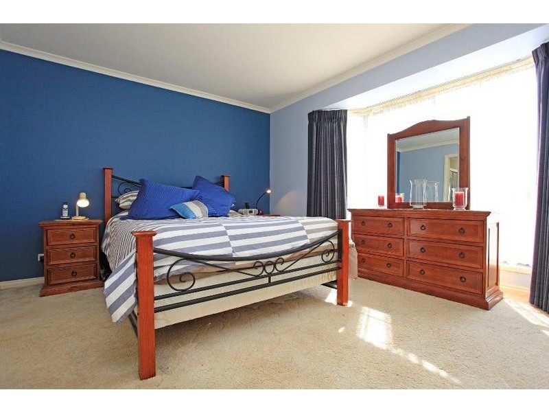 18 O’Brien Court, West Albury NSW 2640