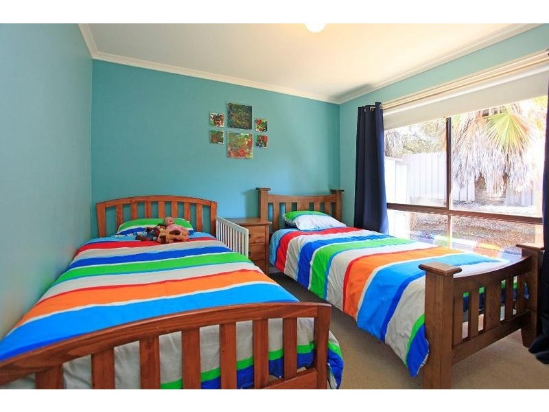 18 O’Brien Court, West Albury NSW 2640