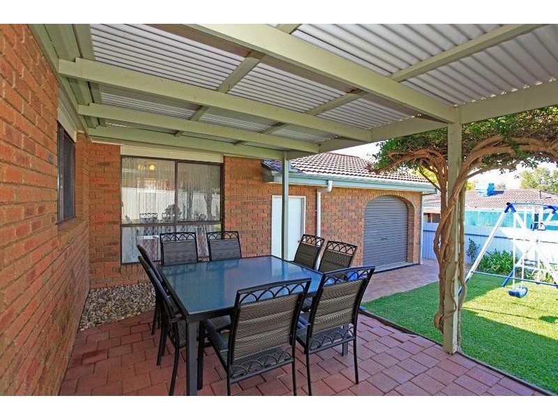 18 O’Brien Court, West Albury NSW 2640