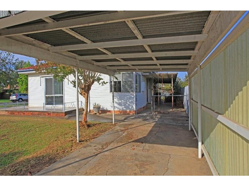 998 Tullimbar Street, North Albury NSW 2640