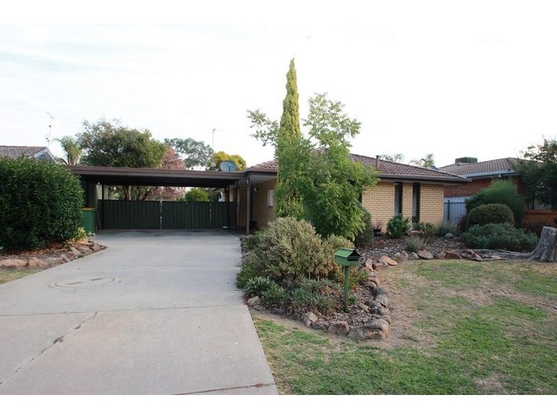 38 McMaster Avenue, Lavington NSW 2641