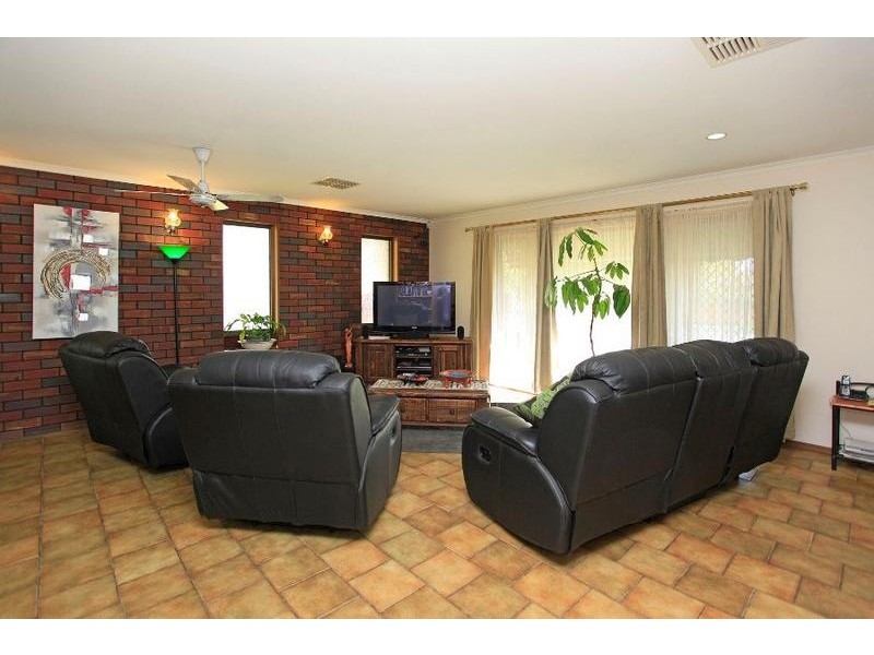 340 Cheyenne Drive, Lavington NSW 2641