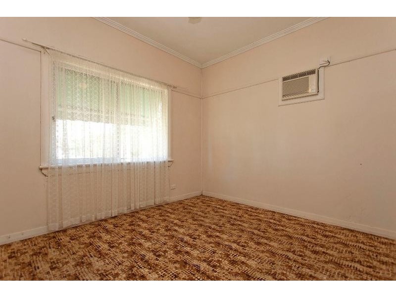 496 Prune Street, Lavington NSW 2641