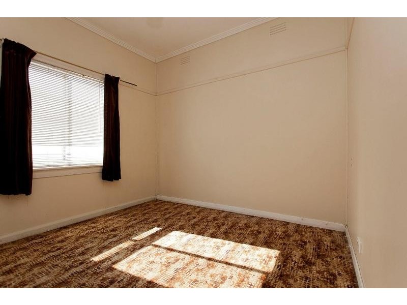 496 Prune Street, Lavington NSW 2641