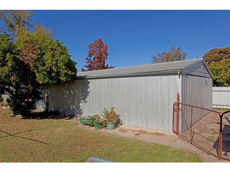 496 Prune Street, Lavington NSW 2641