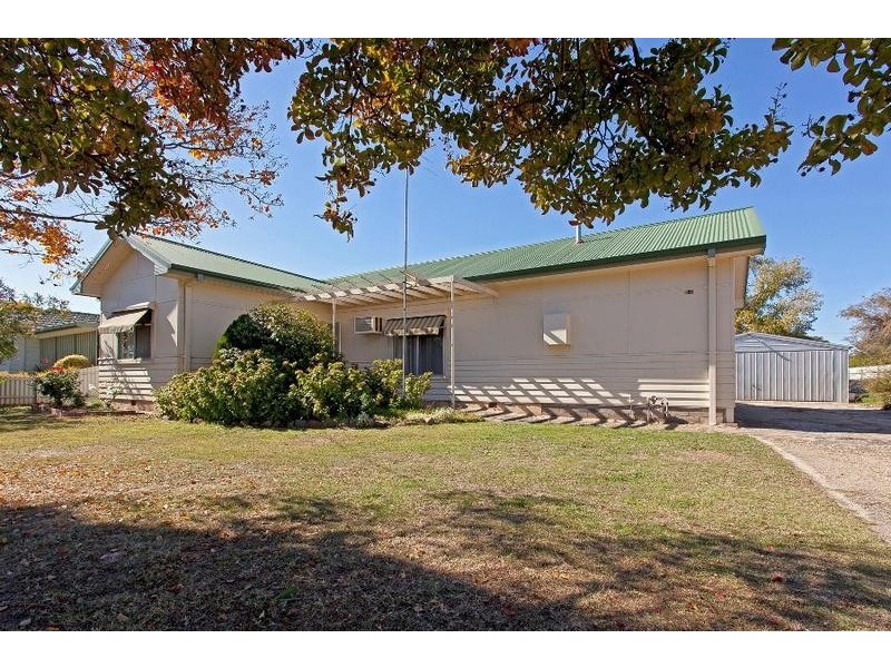 496 Prune Street, Lavington NSW 2641