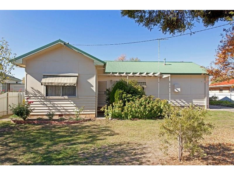 496 Prune Street, Lavington NSW 2641