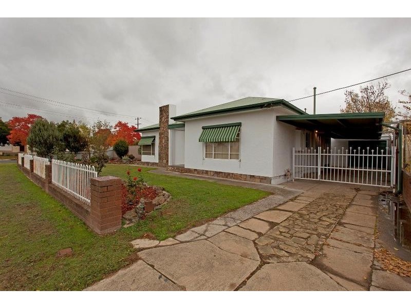 1056 Corella Street, North Albury NSW 2640